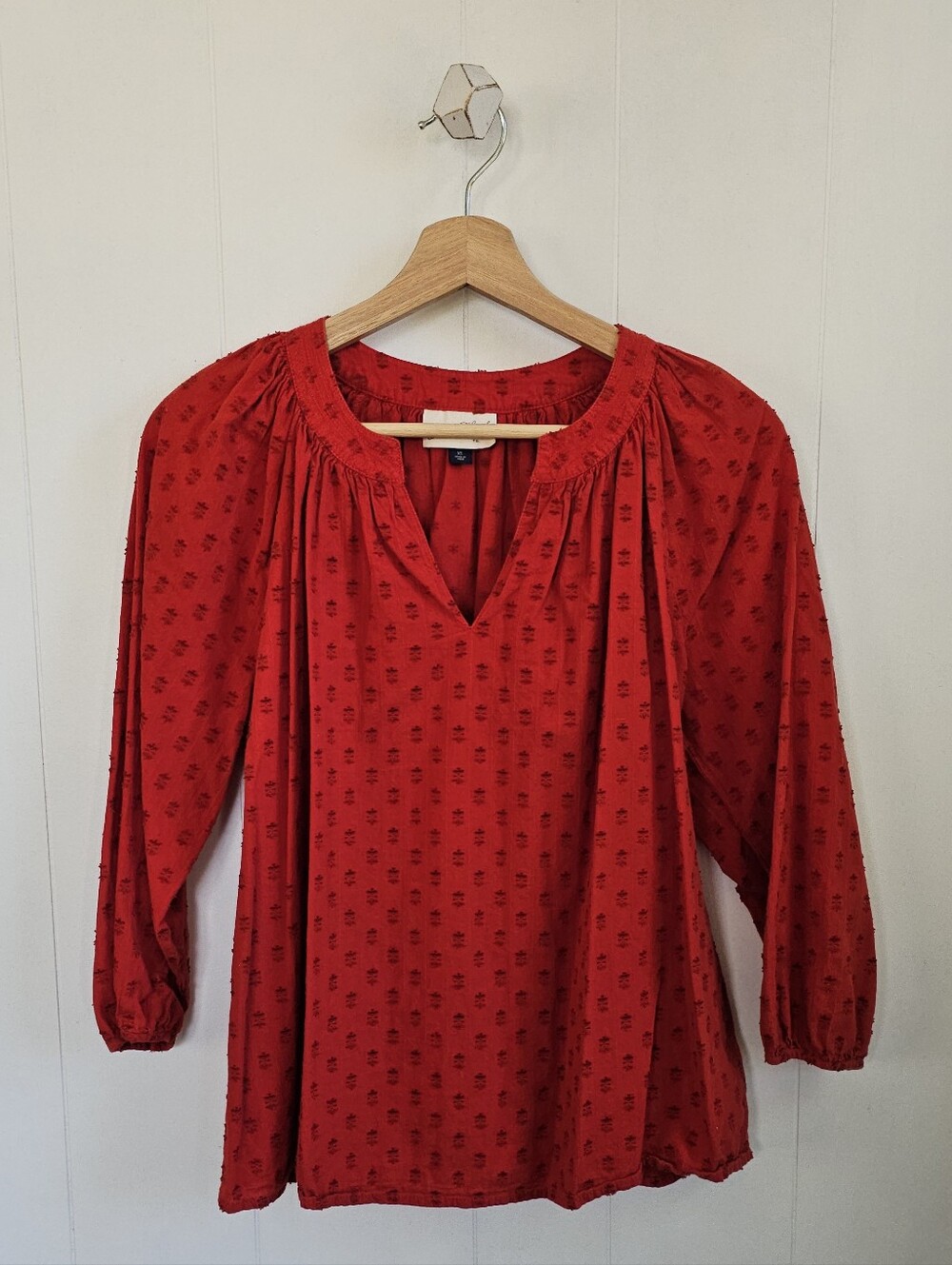 UNIVERAL THREAD Red Textured Peasant Top
